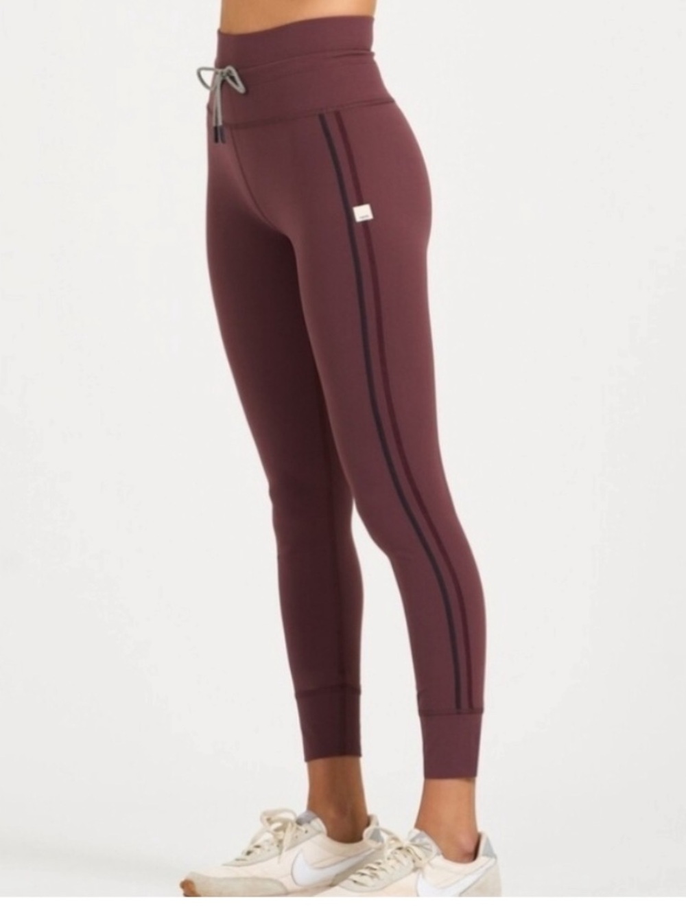Vuori High-Rise Leggings with Side Stripes in Plum